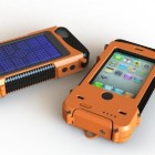 Kickstarter: AQUA TEK S iPhone 4/s case is waterproof, ruggedized, solar charger all in one!