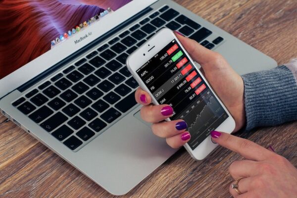 smartphone trading