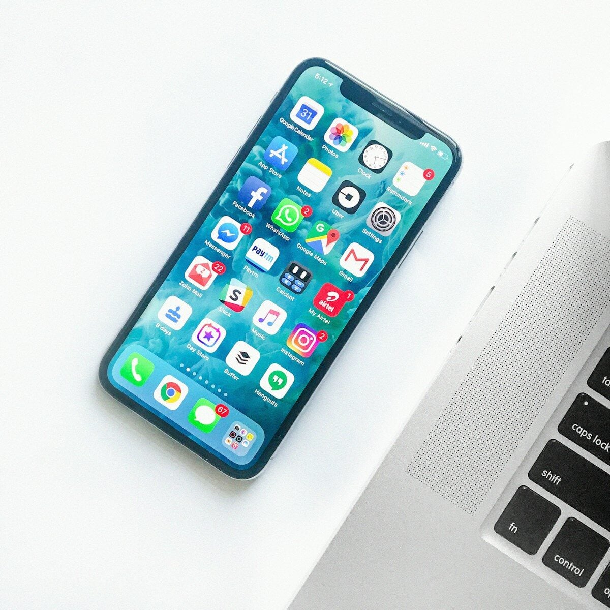 How Does VPS Hosting Accelerate iPhone Apps in the Backend?